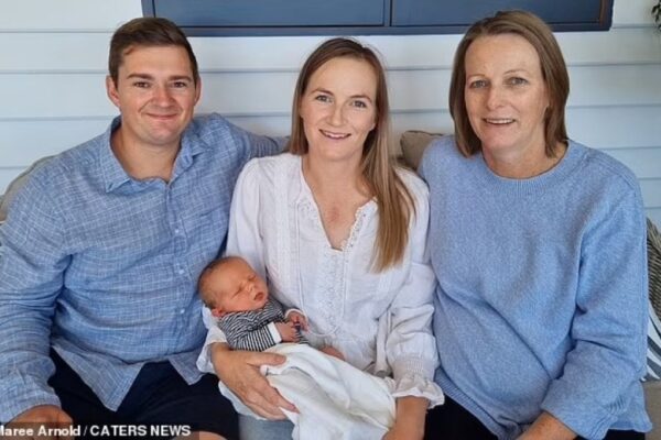 澳洲女子无法生育，54岁母亲主动替女儿代孕生了个孩子
